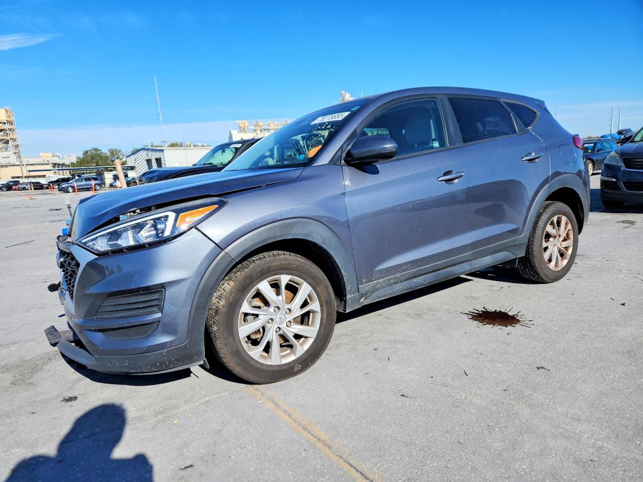 Salvage Hyundai TUCSON Image