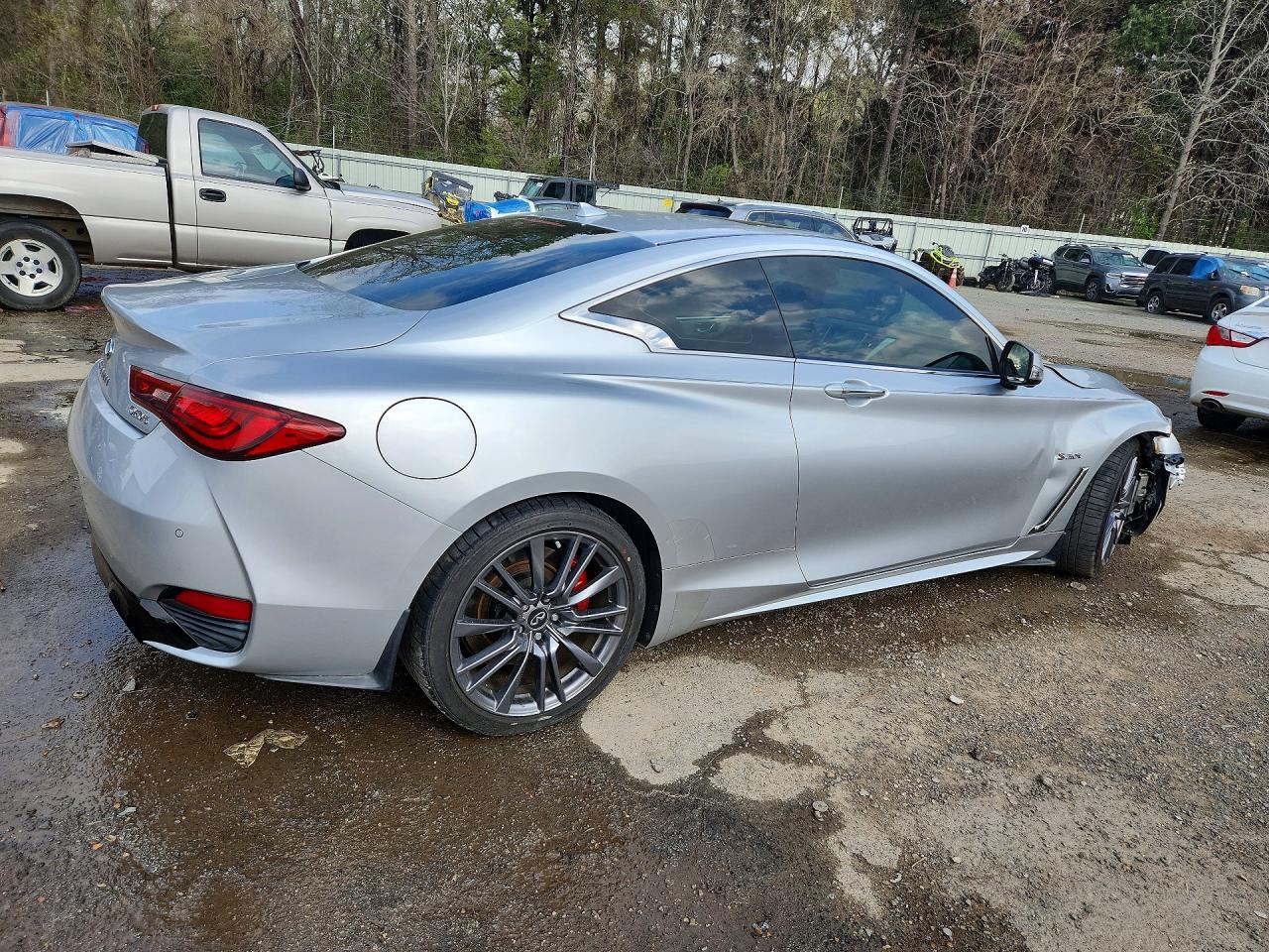 INFINITI Q60 Red Sport 400