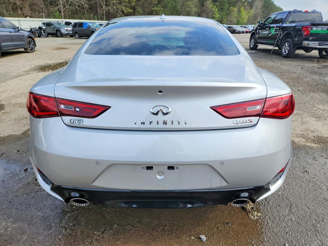 INFINITI Q60 Red Sport 400