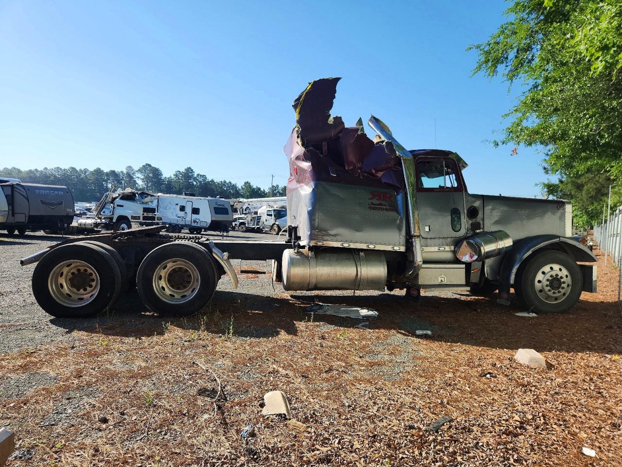 Peterbilt 379