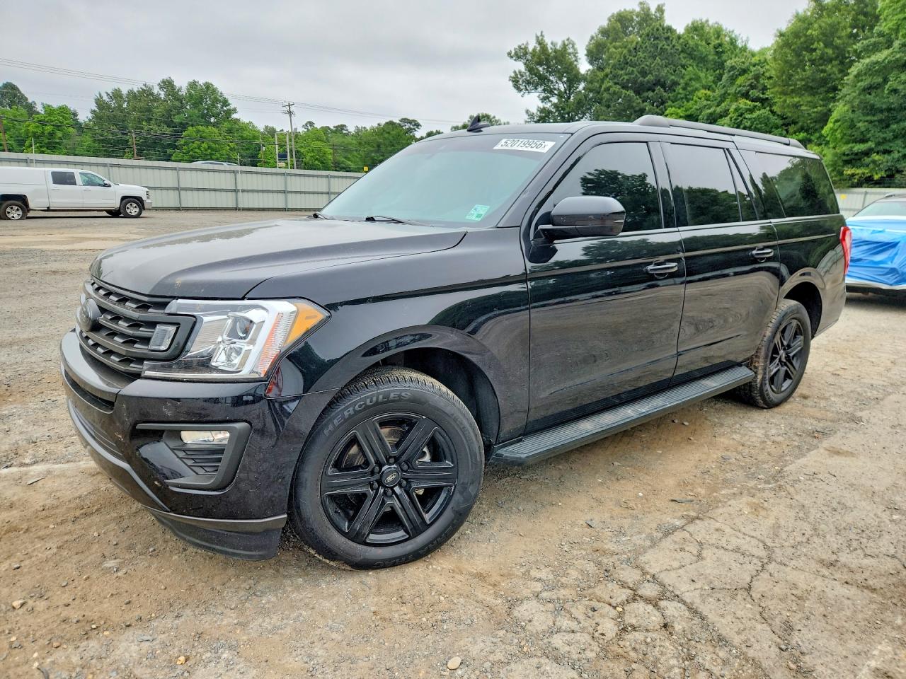 Salvage Ford Expedition Image