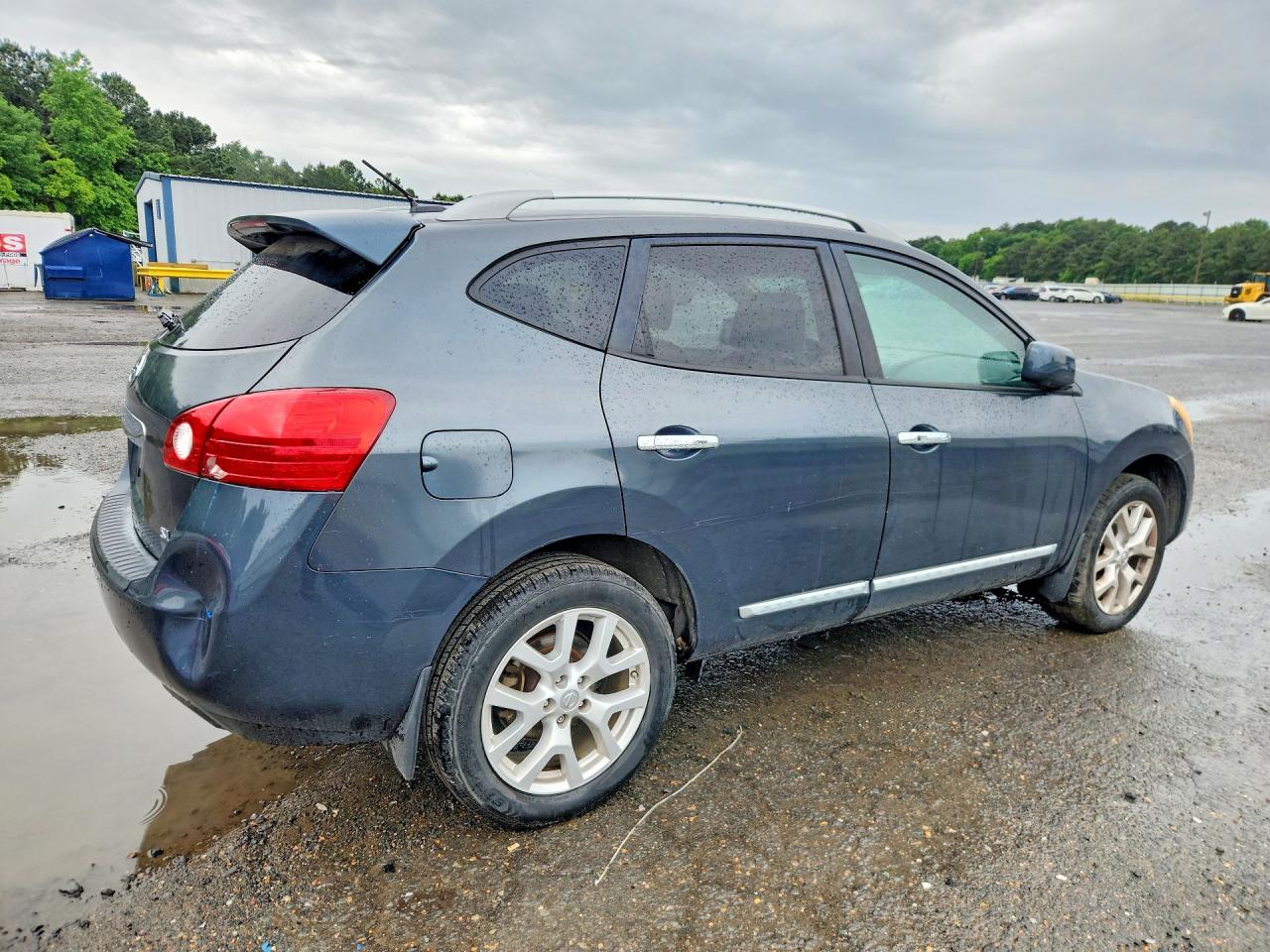 Nissan Rogue S