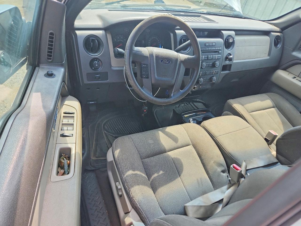Ford F-150 Super Cab
