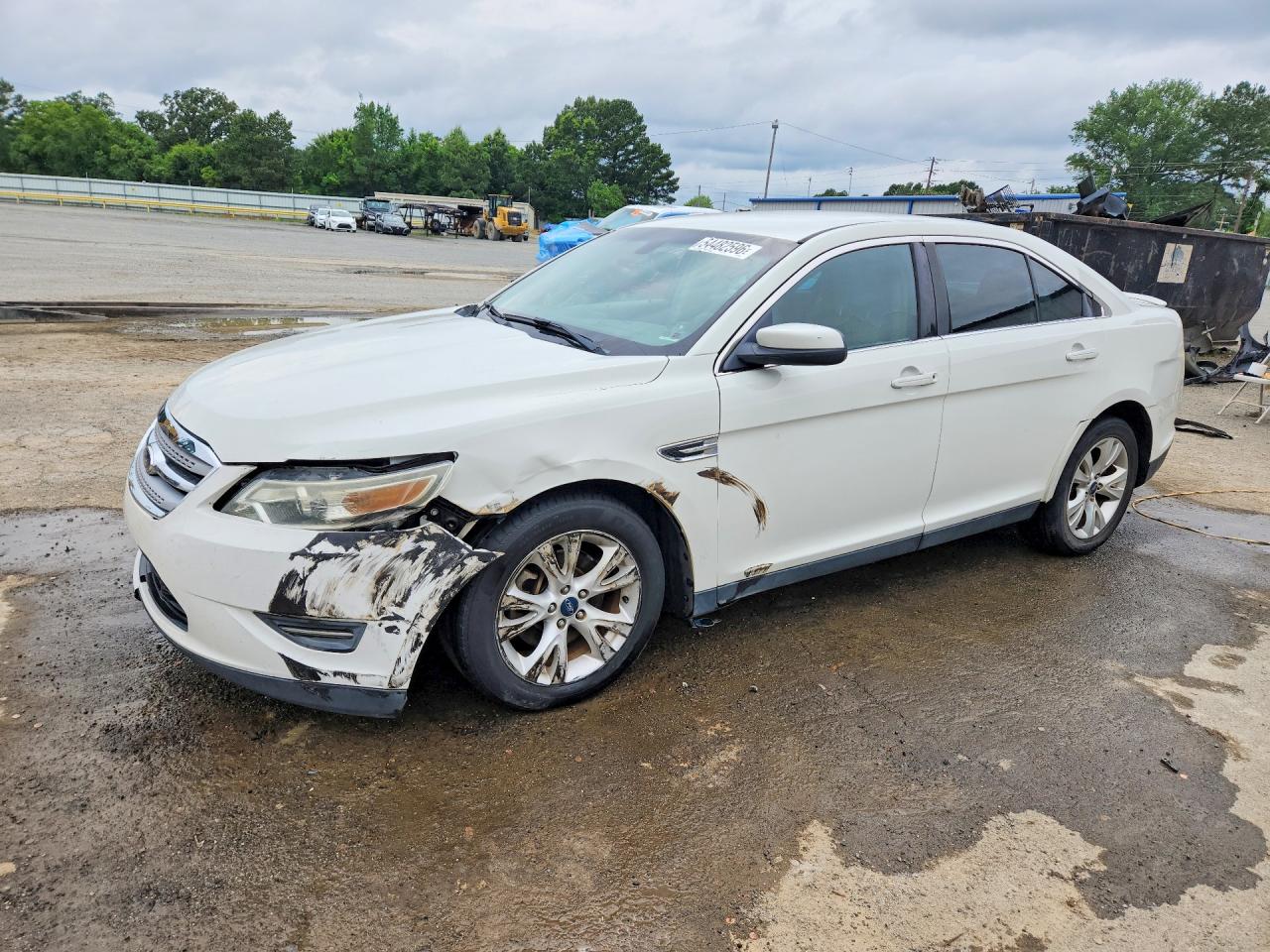 Salvage Ford Taurus Image