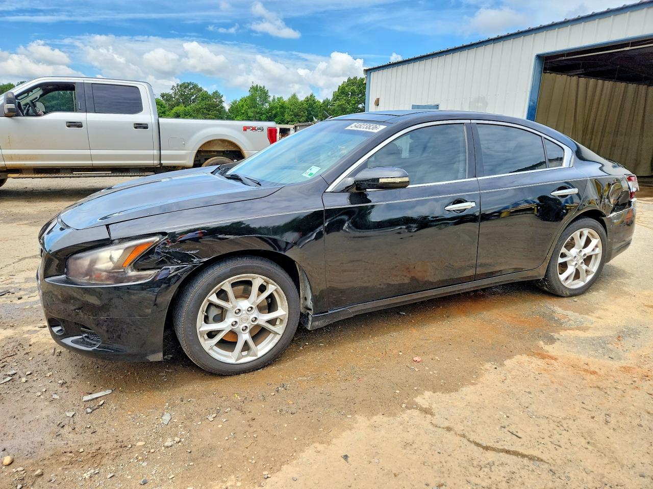 Salvage Nissan Maxima Image