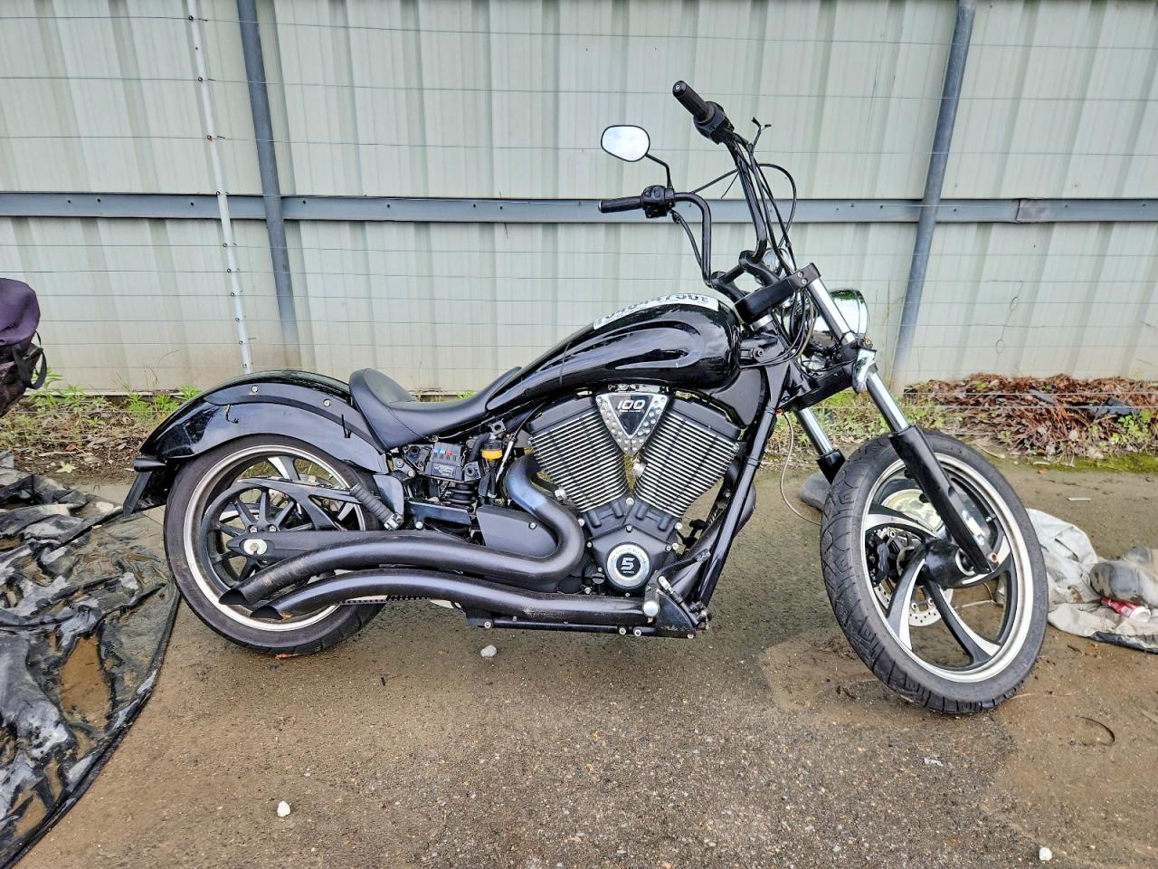 Salvage Victory Motorcycles Motorcycle Image