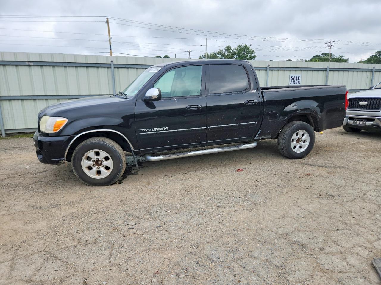 Salvage Toyota Tundra Image