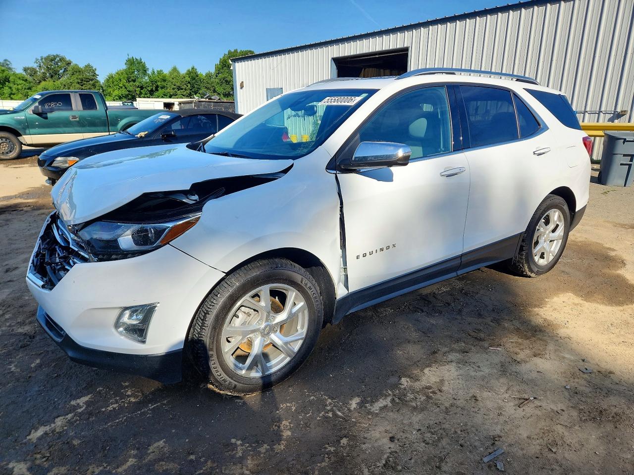 Salvage Chevrolet Equinox Image