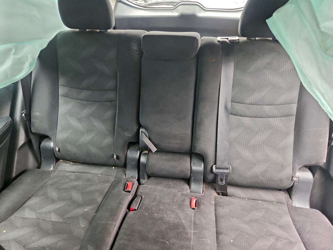 Nissan Rogue S