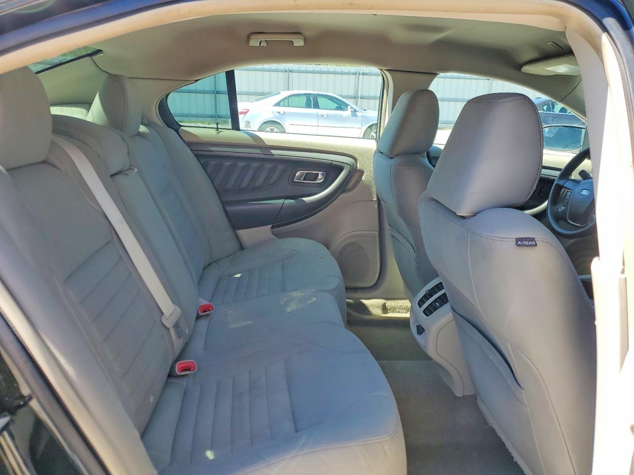 Ford Taurus Se