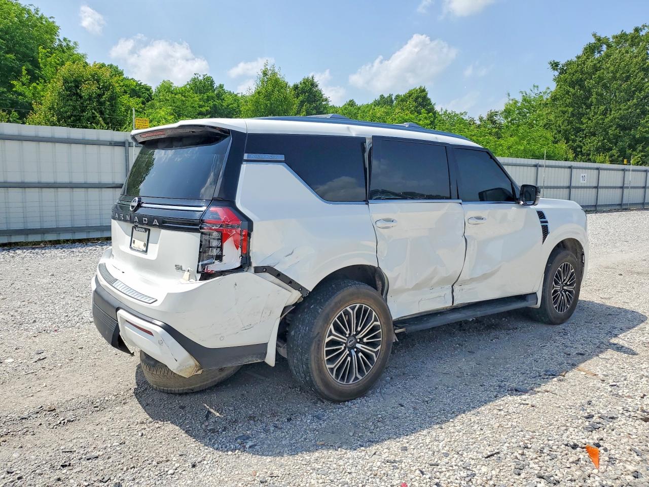 Nissan Armada Sl