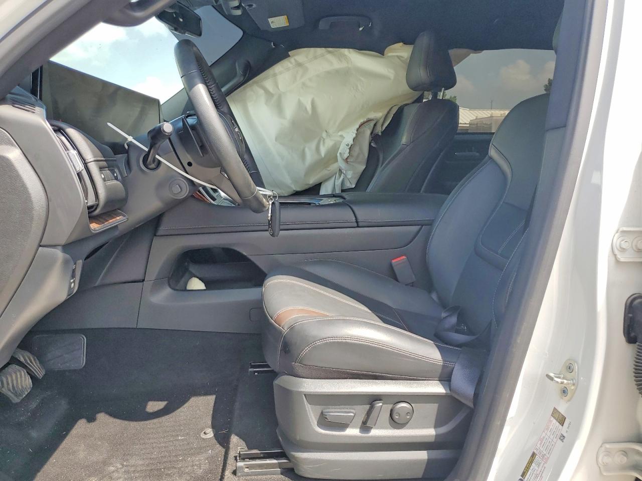 Nissan Armada Sl