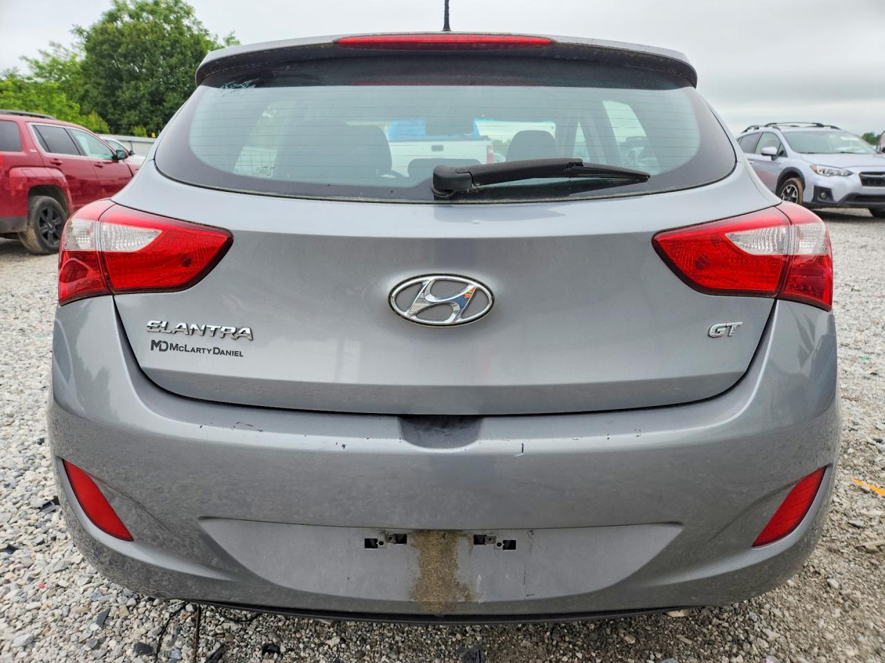 Hyundai ELANTRA Base