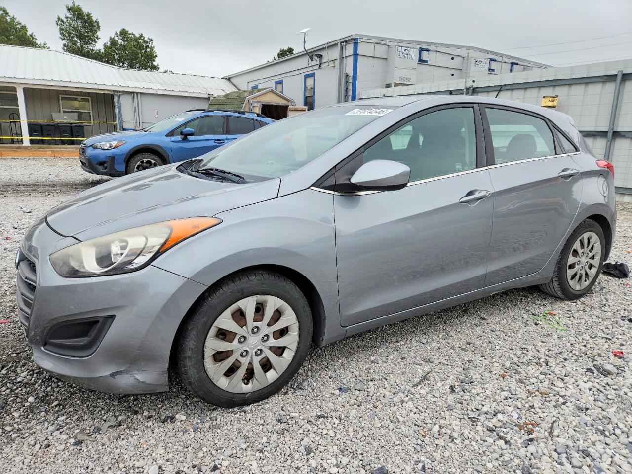 Salvage Hyundai ELANTRA Image