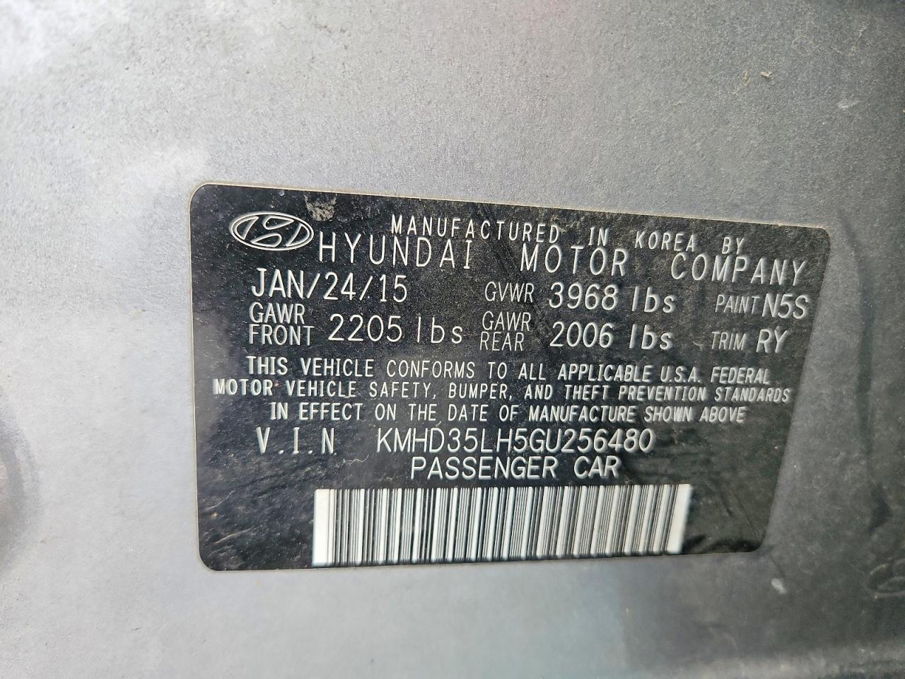 Hyundai ELANTRA Base