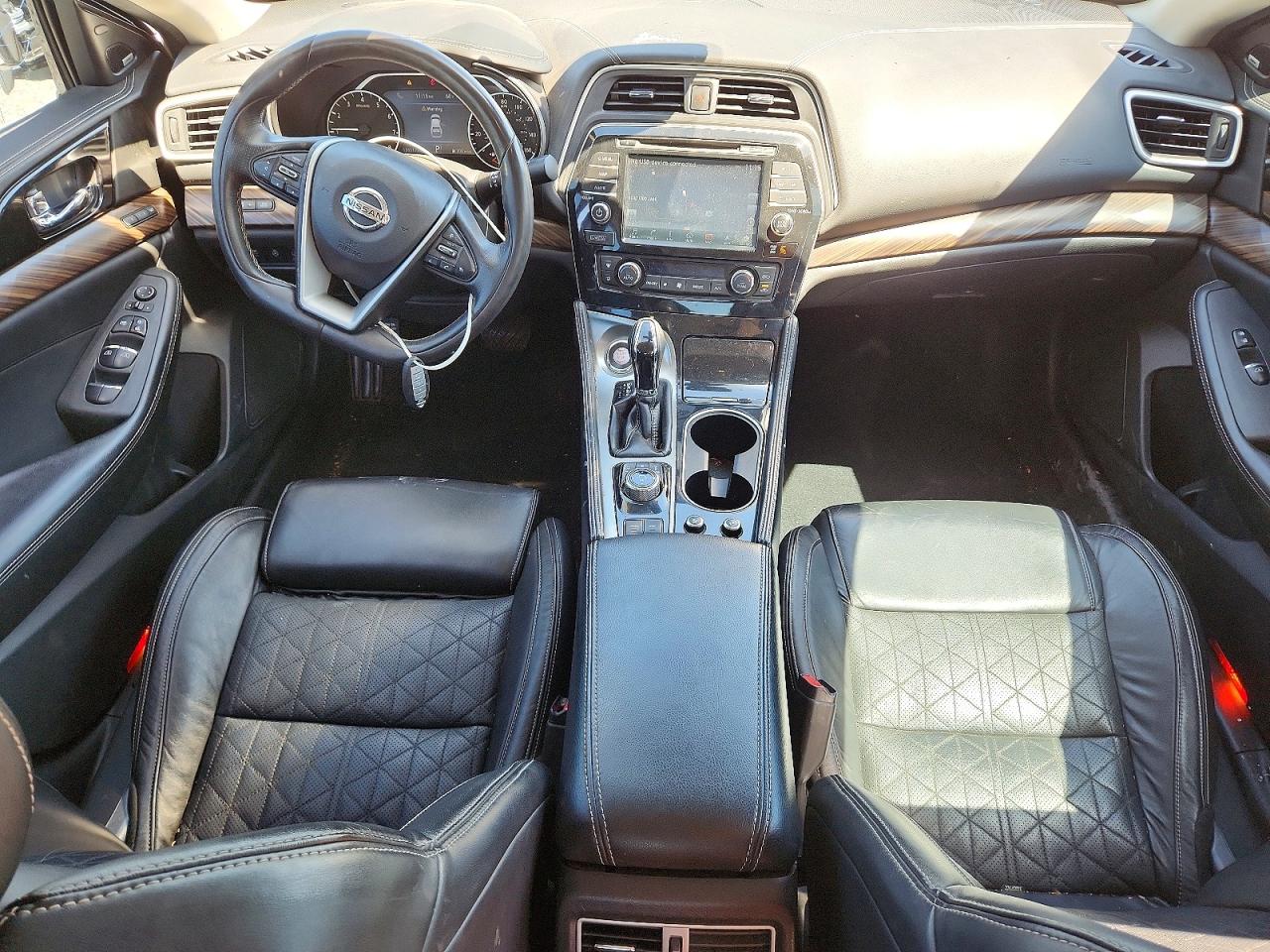 Nissan Maxima Platinum