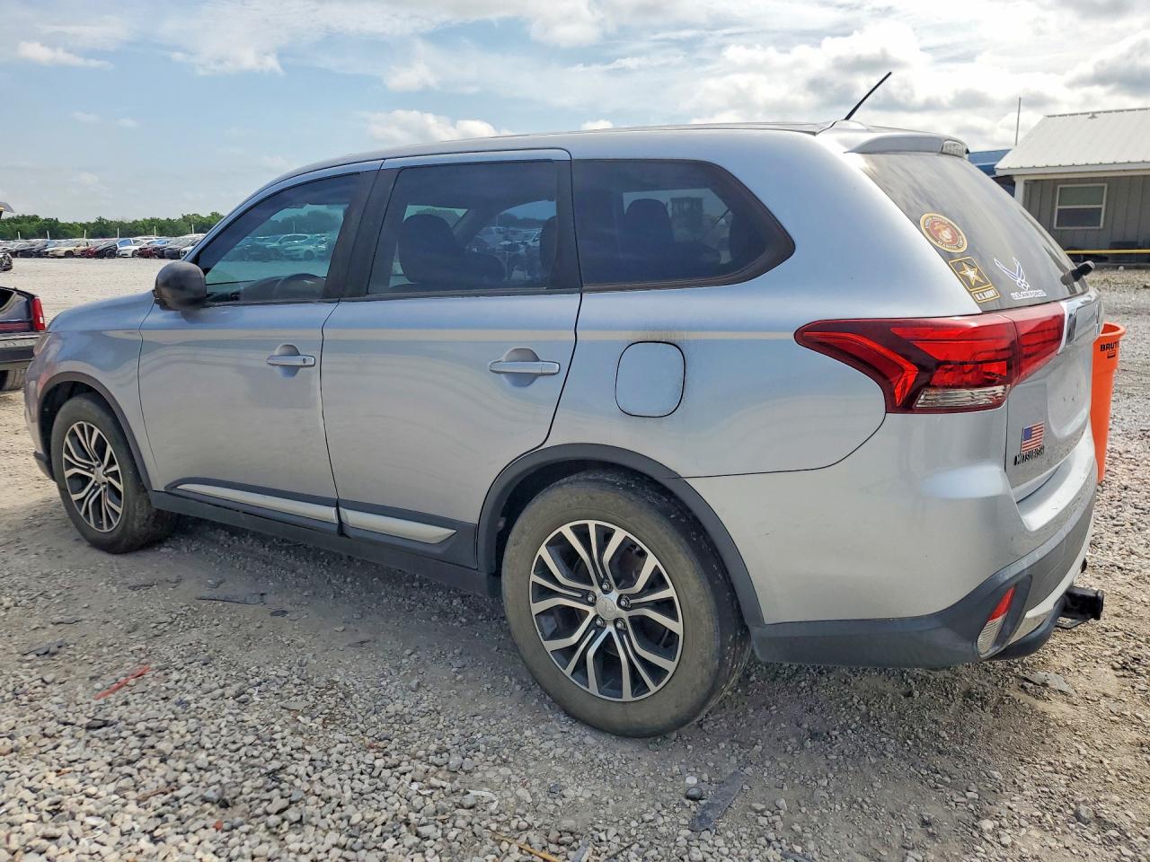 Mitsubishi Outlander Es