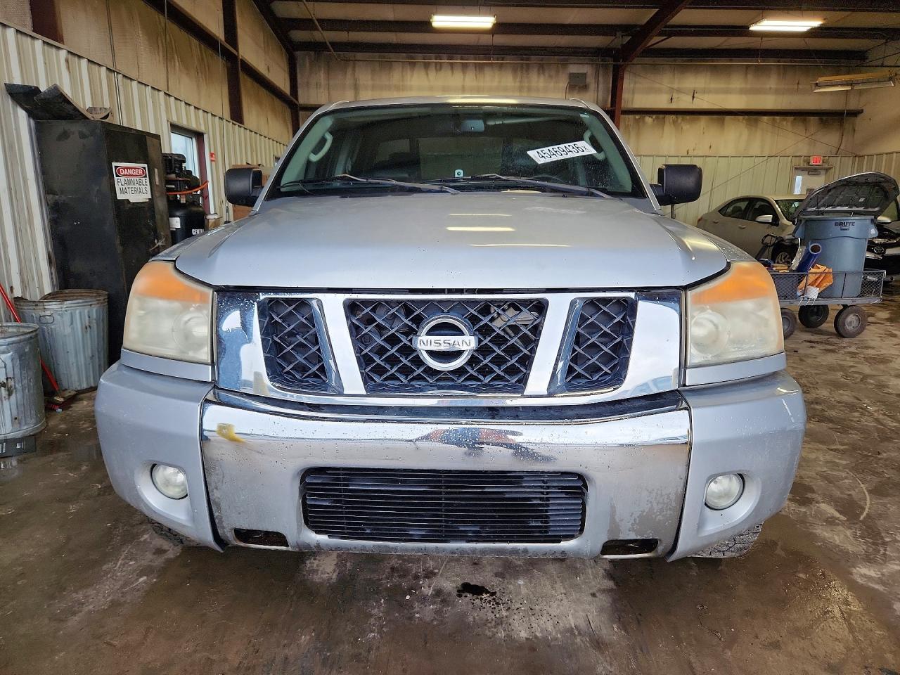 Nissan Titan Se