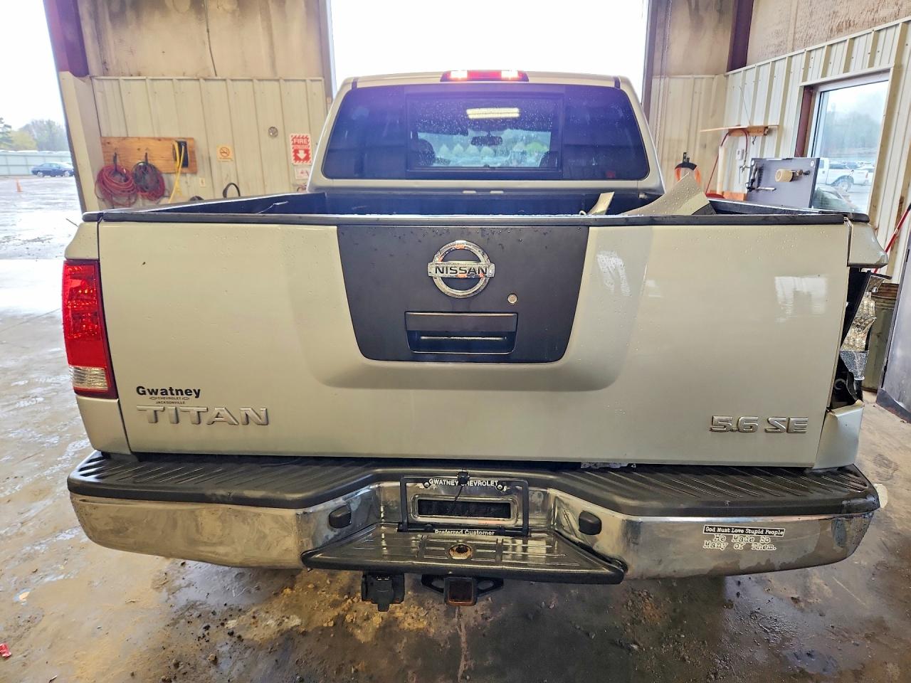 Nissan Titan Se