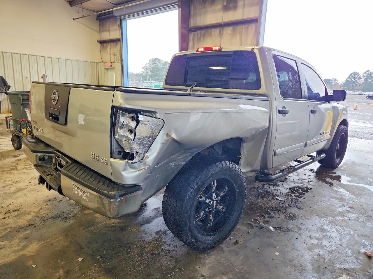 Nissan Titan Se