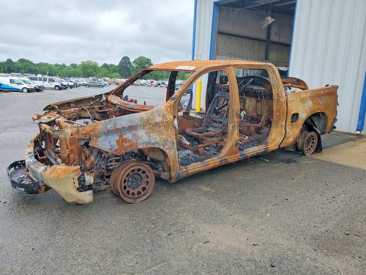 Salvage Chevrolet Silverado Image