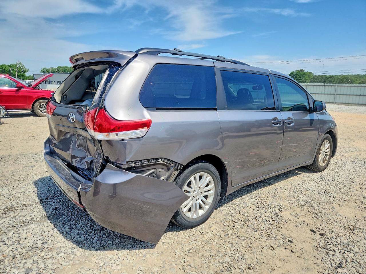 Toyota Sienna Xle 8-passenger
