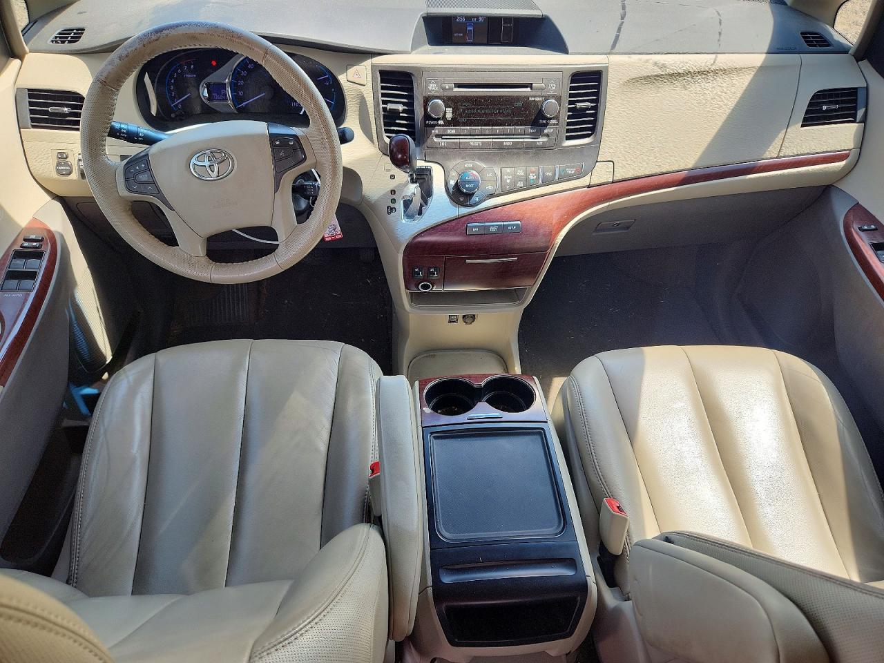 Toyota Sienna Xle 8-passenger