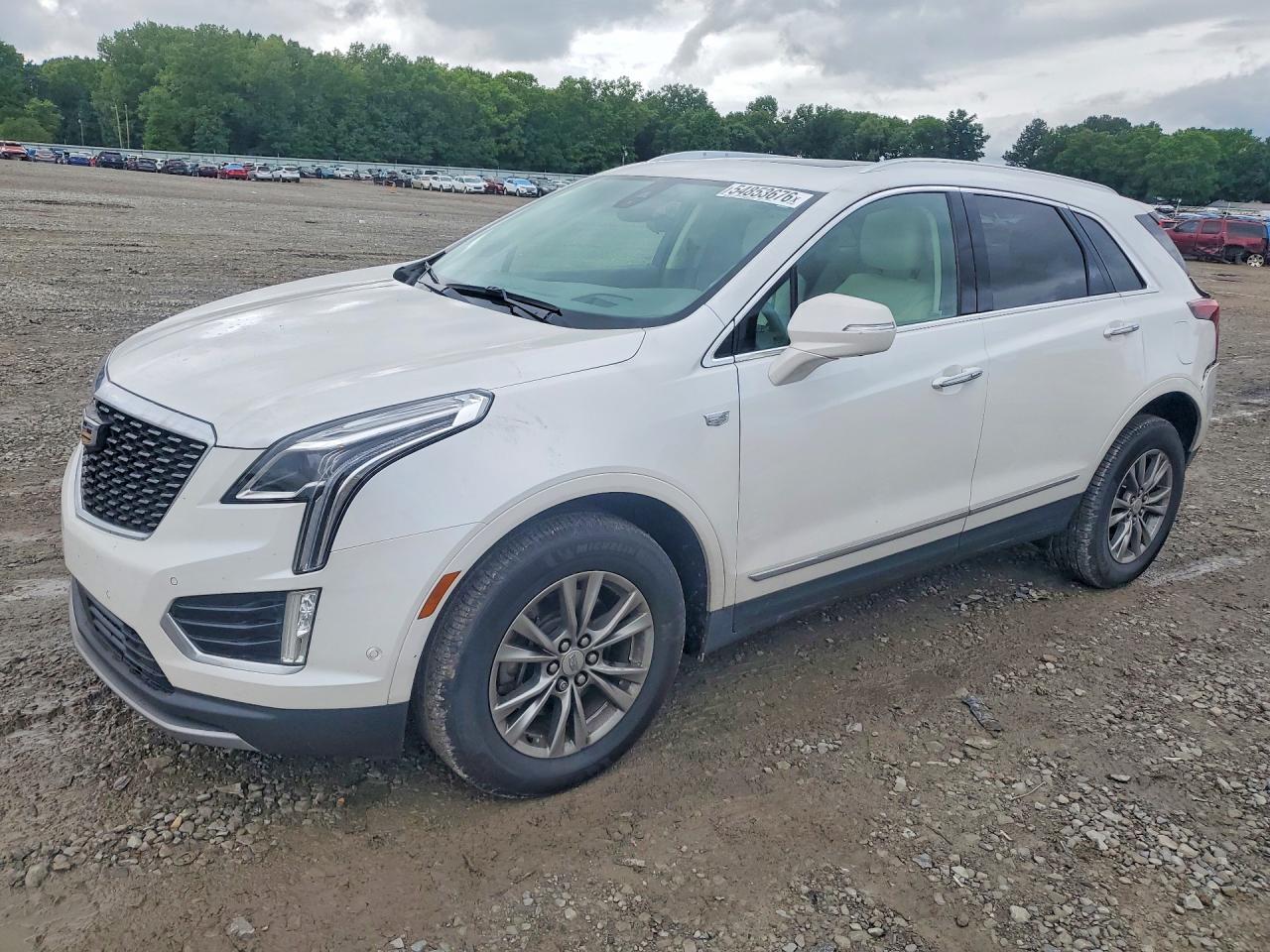 Salvage Cadillac XT5 Image