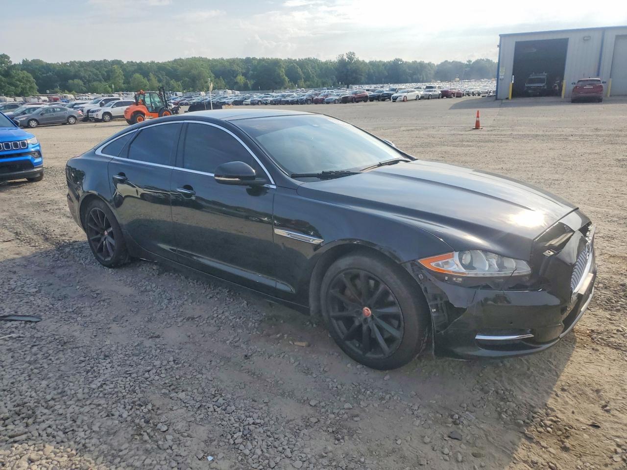 Jaguar XJ
