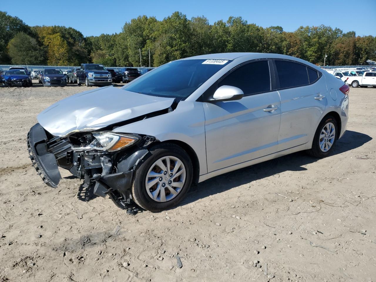 Salvage Hyundai ELANTRA Image