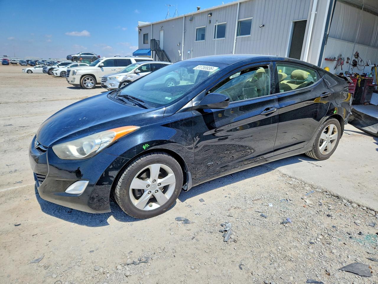 Salvage Hyundai ELANTRA Image