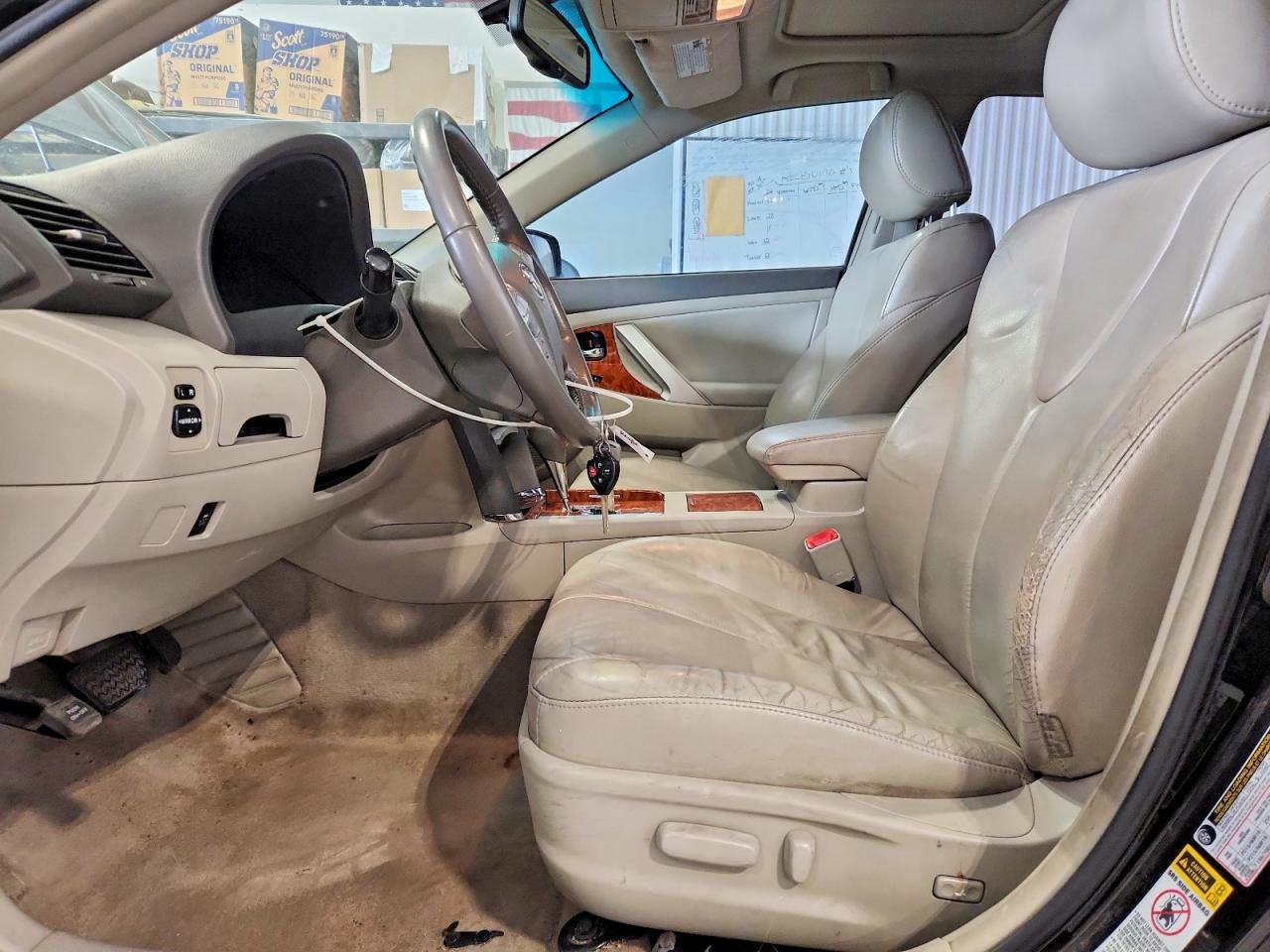 Toyota Camry Xle V6