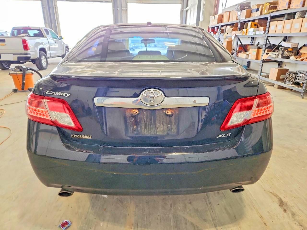 Toyota Camry Xle V6