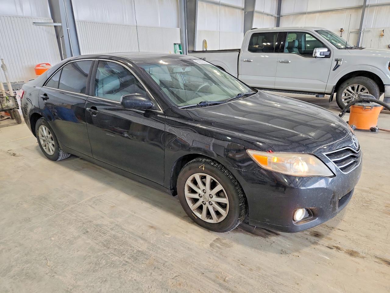 Toyota Camry Xle V6