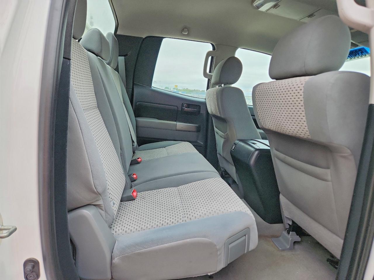Toyota Tundra Double Cab Sr5