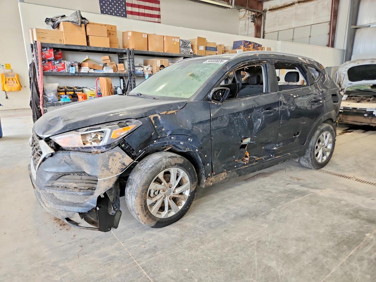 Salvage Hyundai TUCSON Image