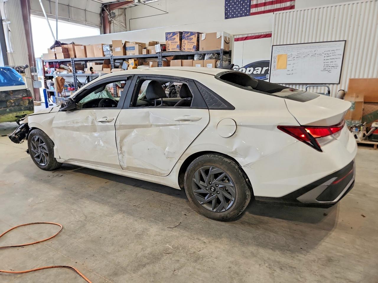 Hyundai ELANTRA Sel
