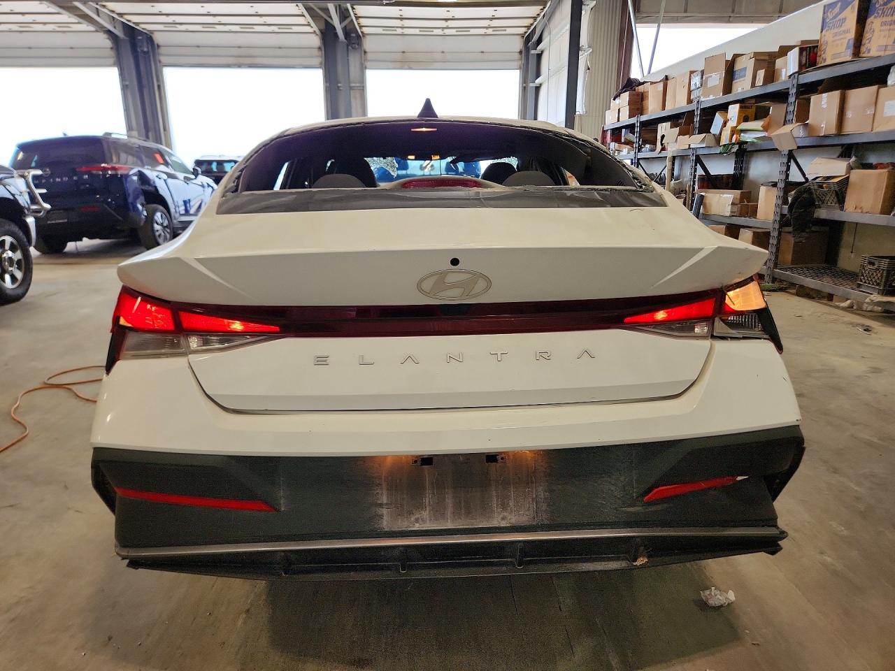 Hyundai ELANTRA Sel