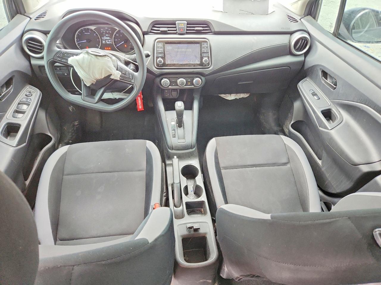 Nissan Versa S