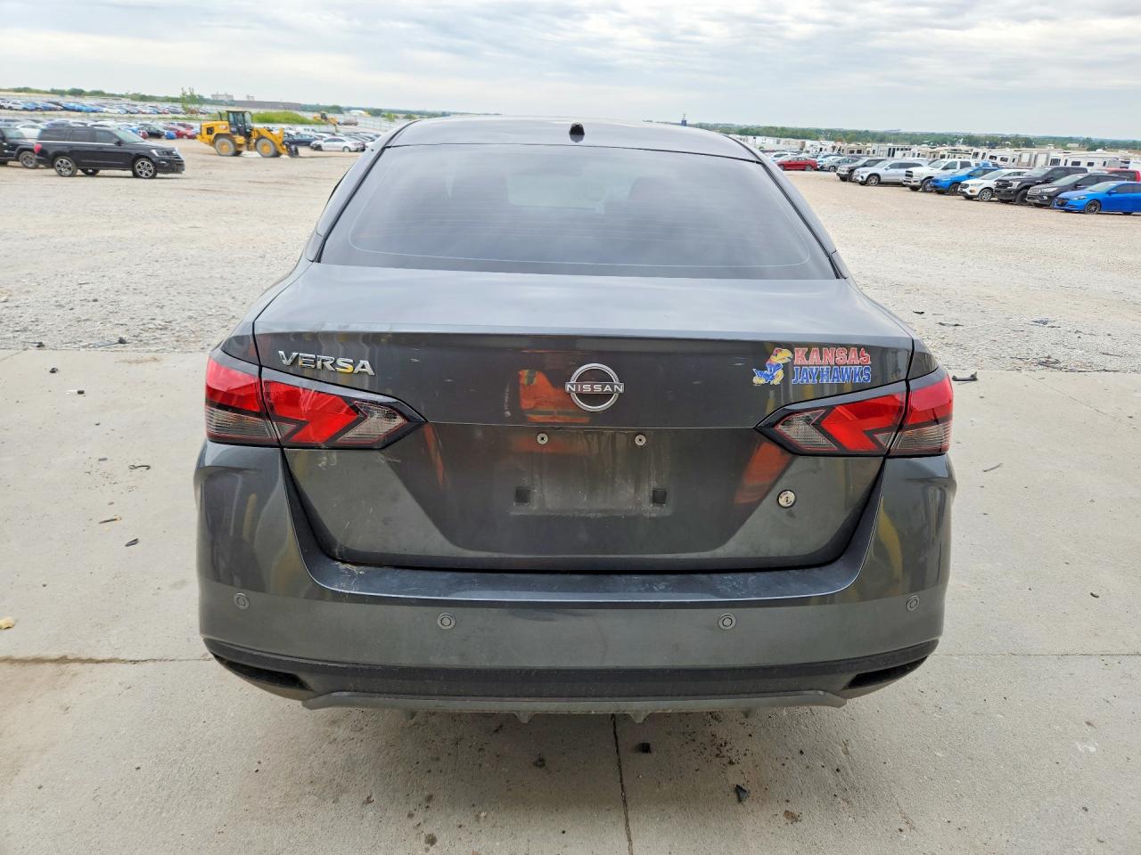 Nissan Versa S
