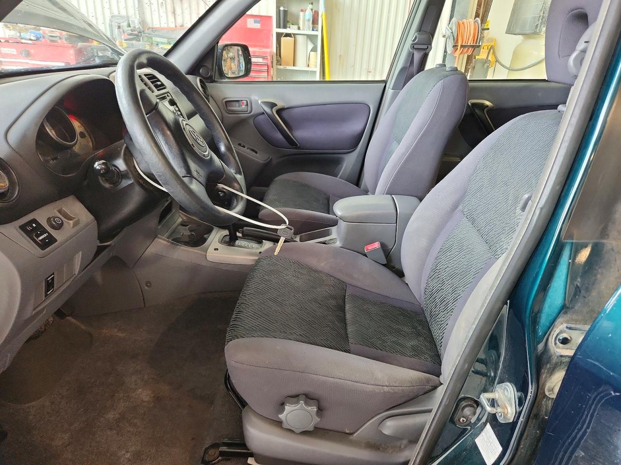 Toyota RAV4 Base