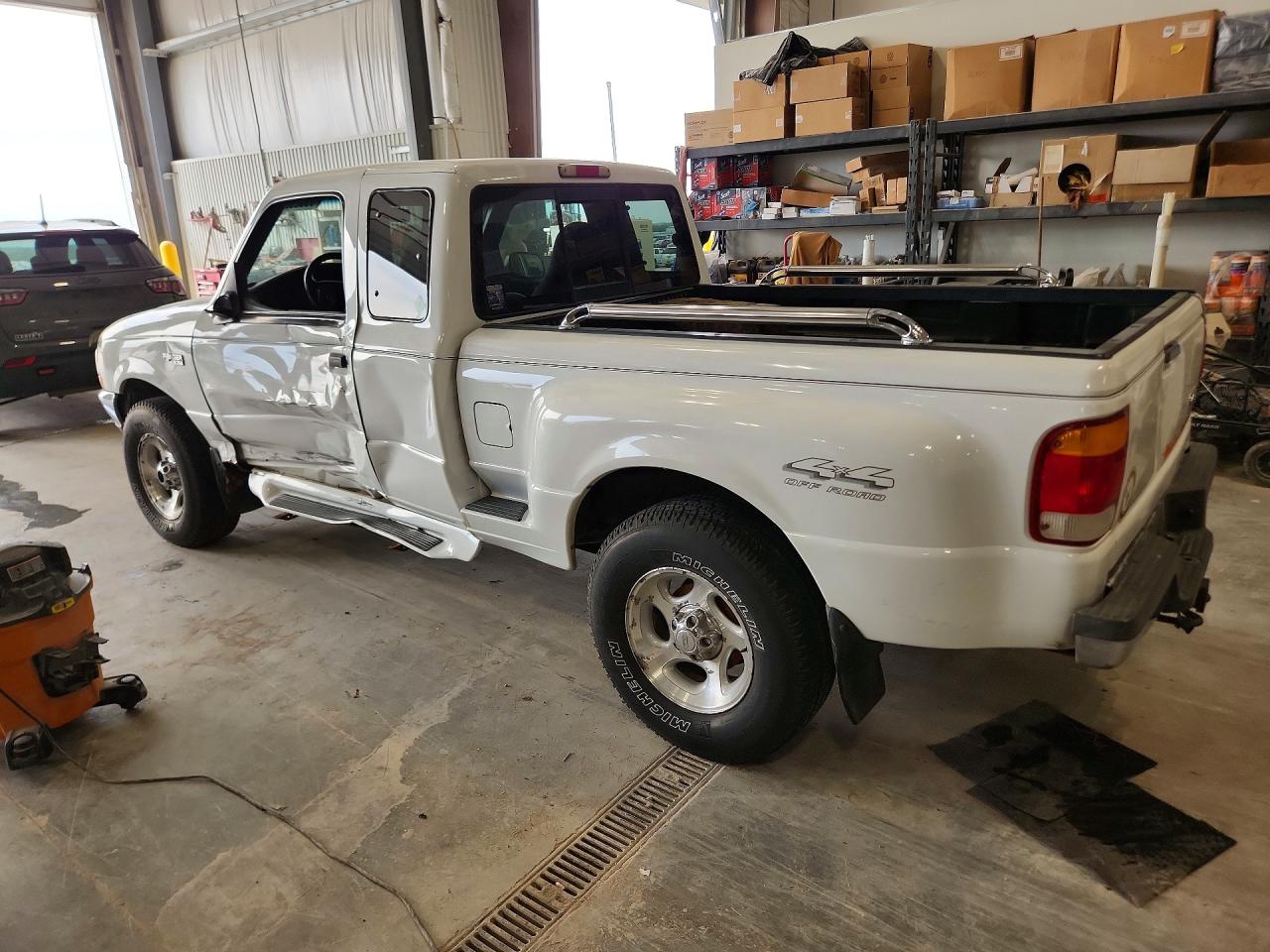Ford Ranger Super Cab