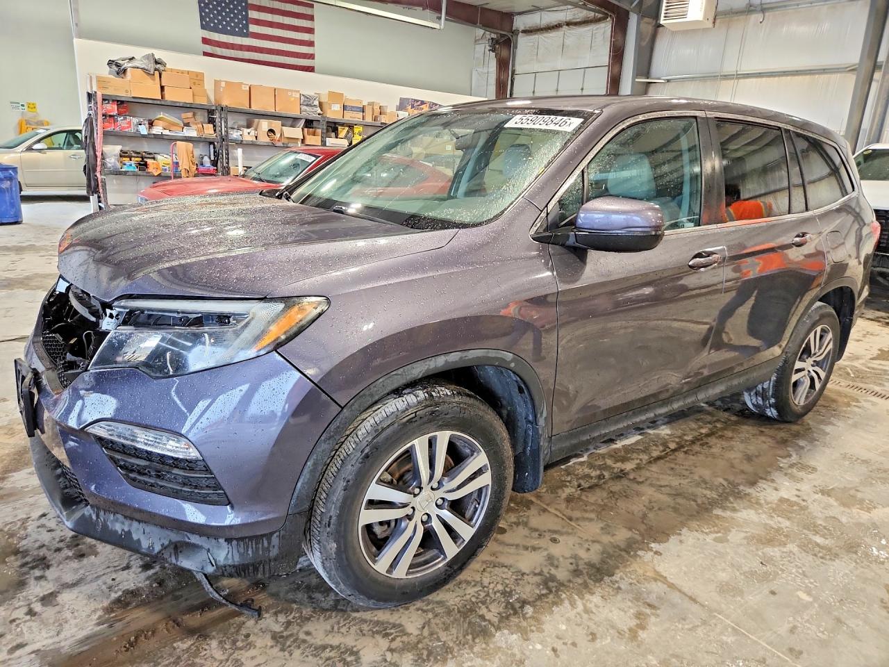 Salvage Honda Pilot Image