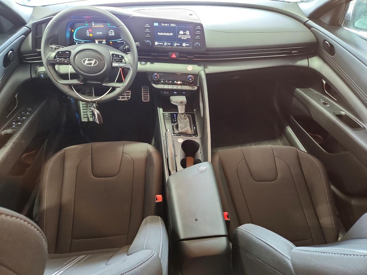 Hyundai ELANTRA Sel Sport
