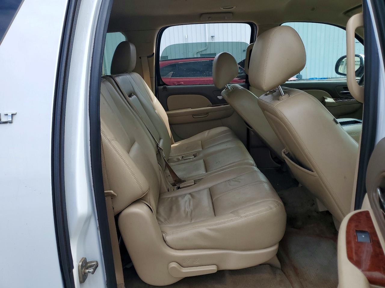 Chevrolet Suburban C1500 Lt