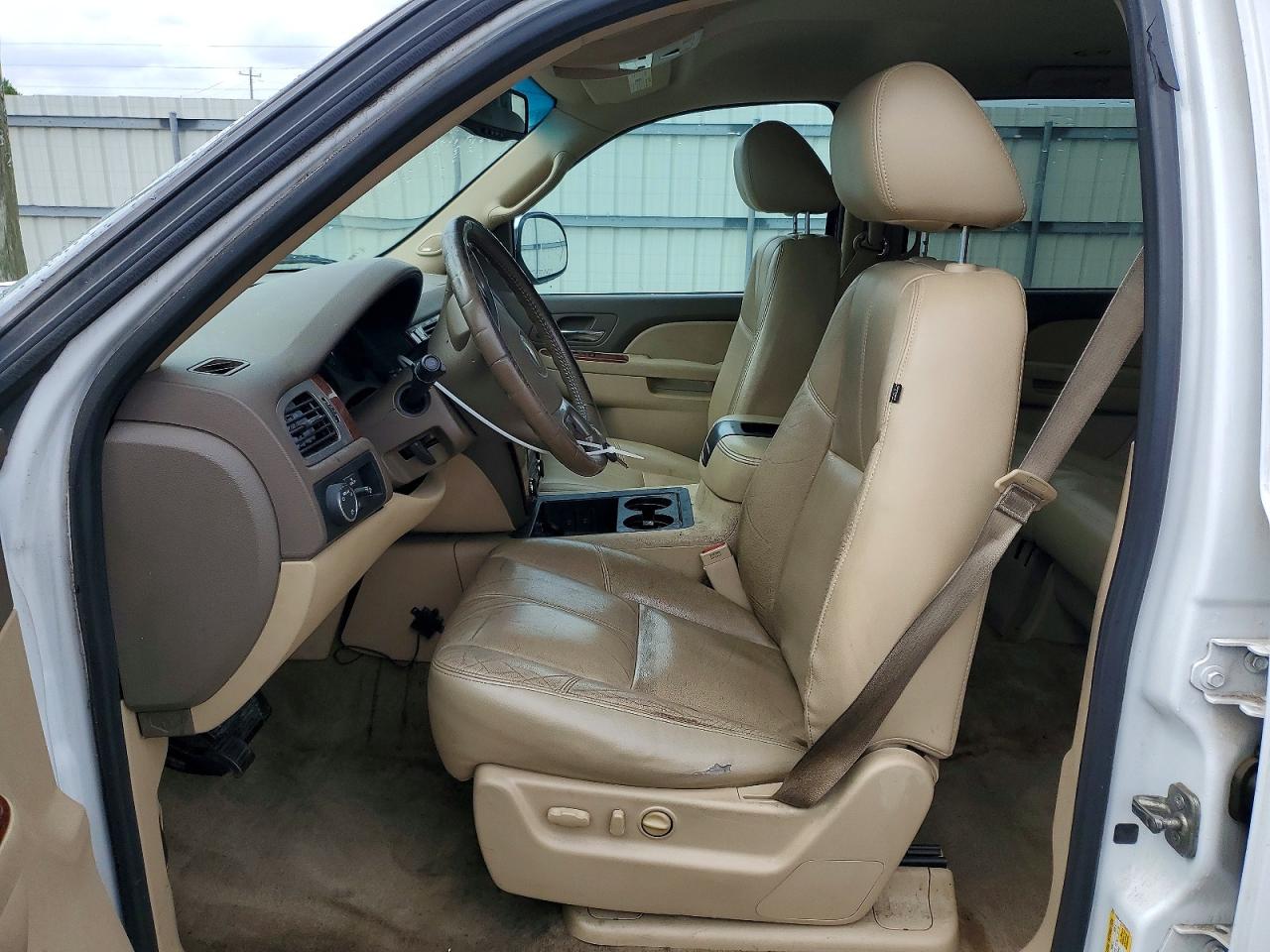 Chevrolet Suburban C1500 Lt
