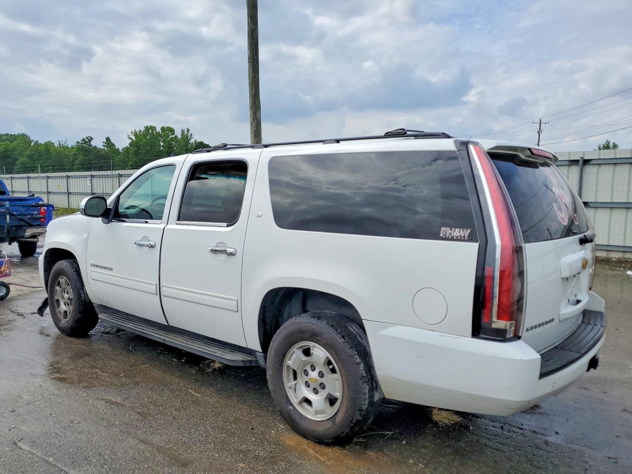 Chevrolet Suburban C1500 Lt