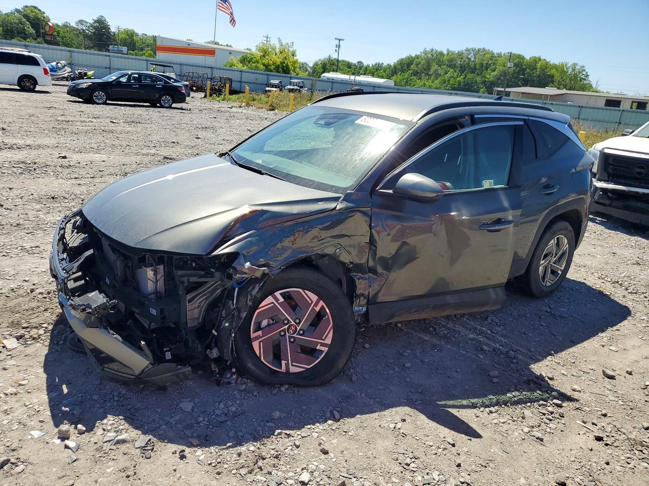 Salvage Hyundai TUCSON Image