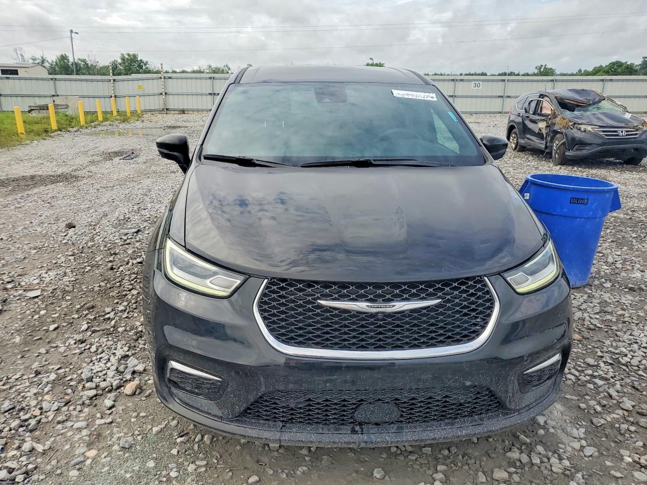 Chrysler Pacifica Select