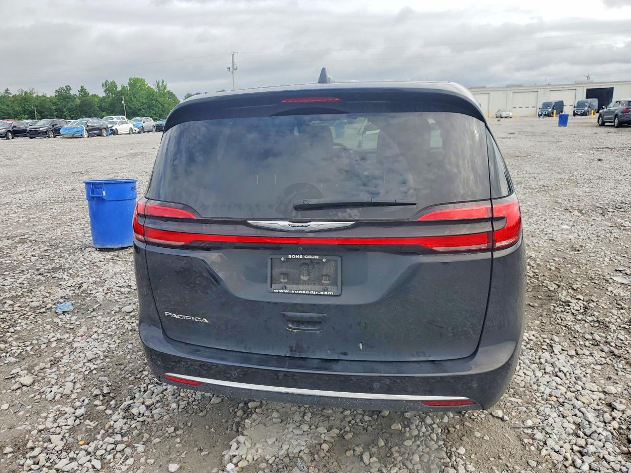 Chrysler Pacifica Select